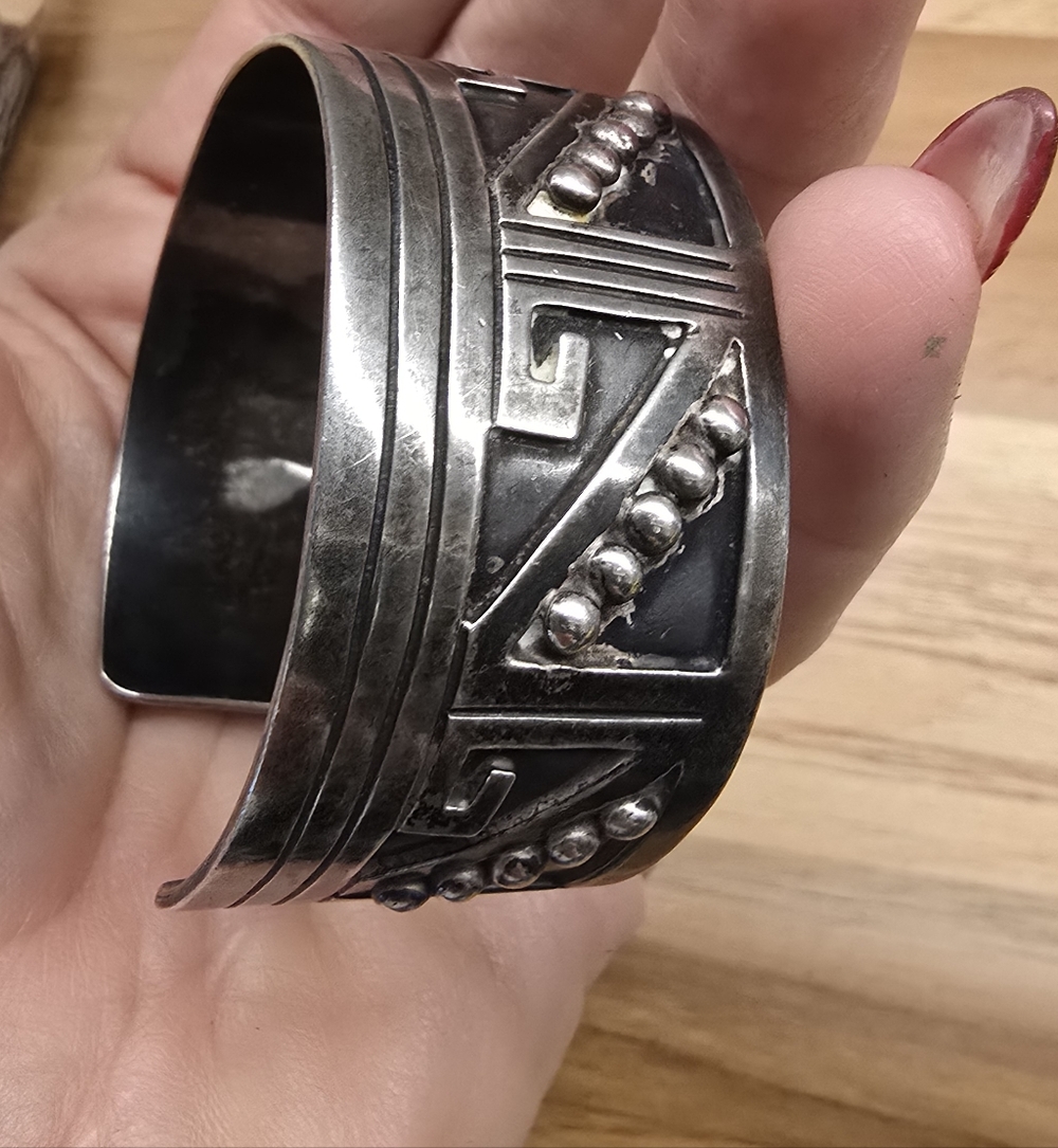 VINTAGE TAXCO Sterling Silver CUFF BRACELET, 44 GRAMS - Picture 7 of 14